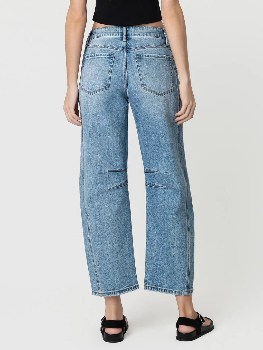 HR Structured Barrel Jeans