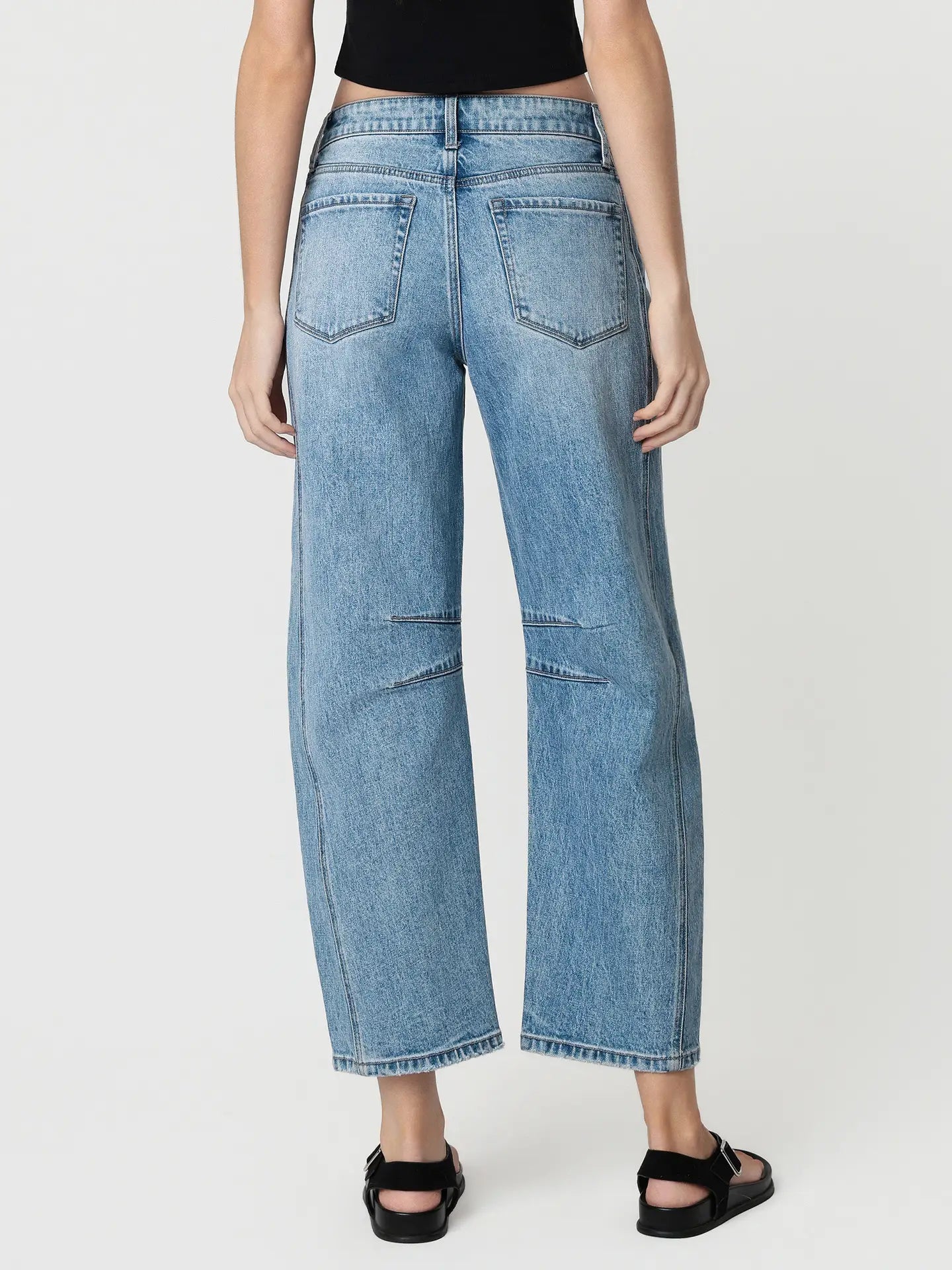 HR Structured Barrel Jeans