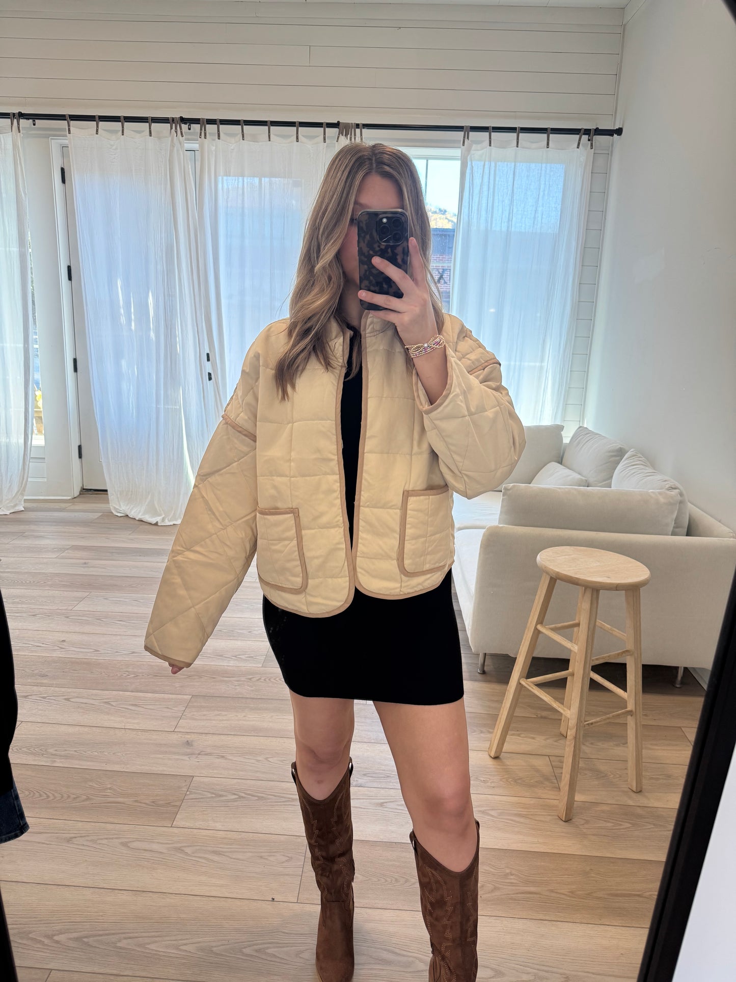 Sleevless Sweater Dress