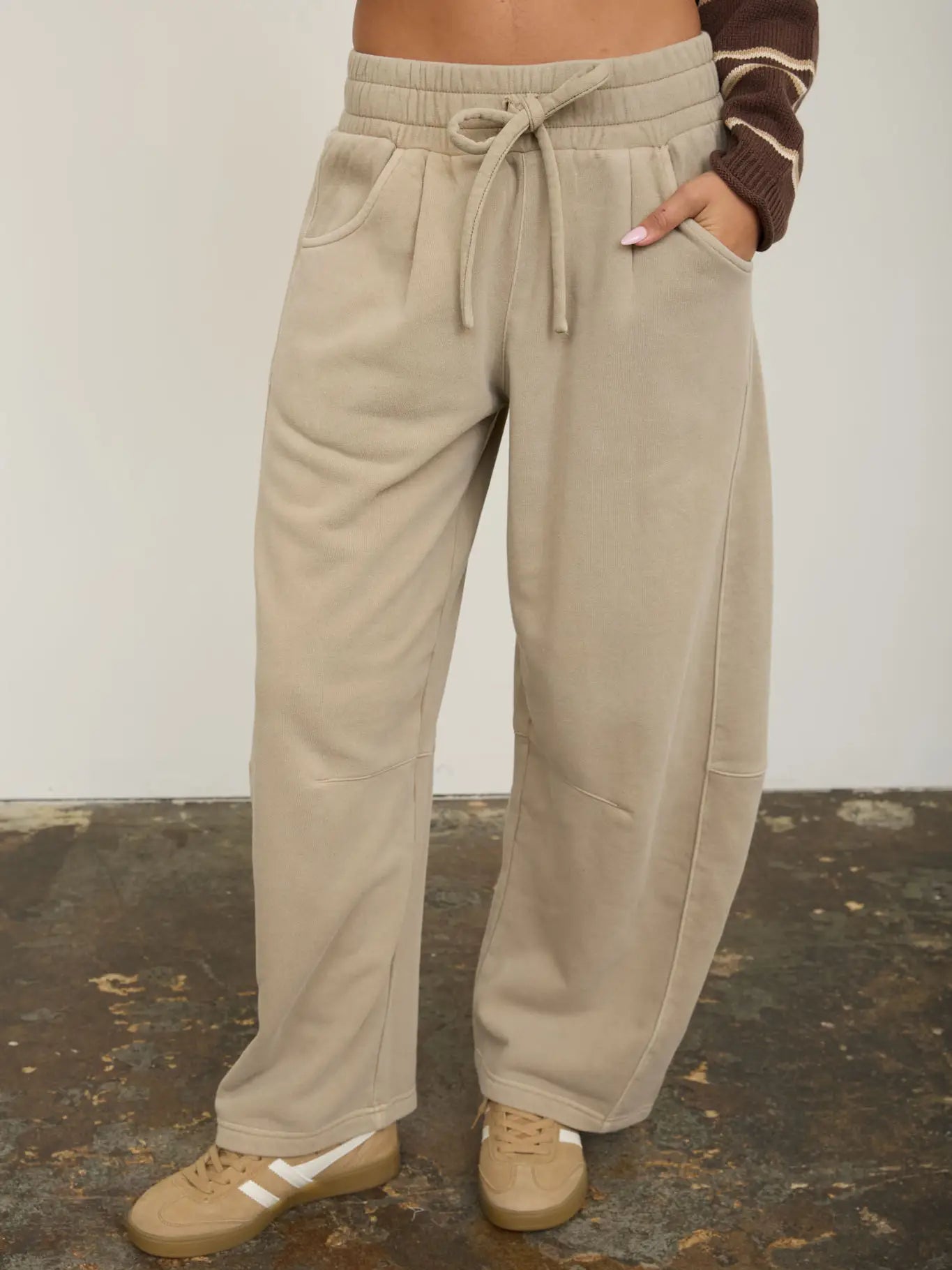 Mocha Barrel Sweatpants